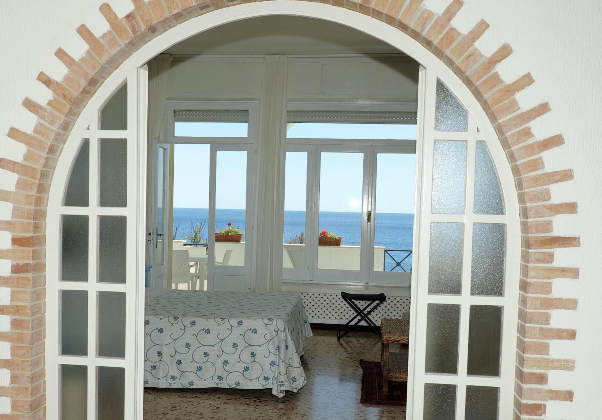 Il Vascello Hotel Marina Serra